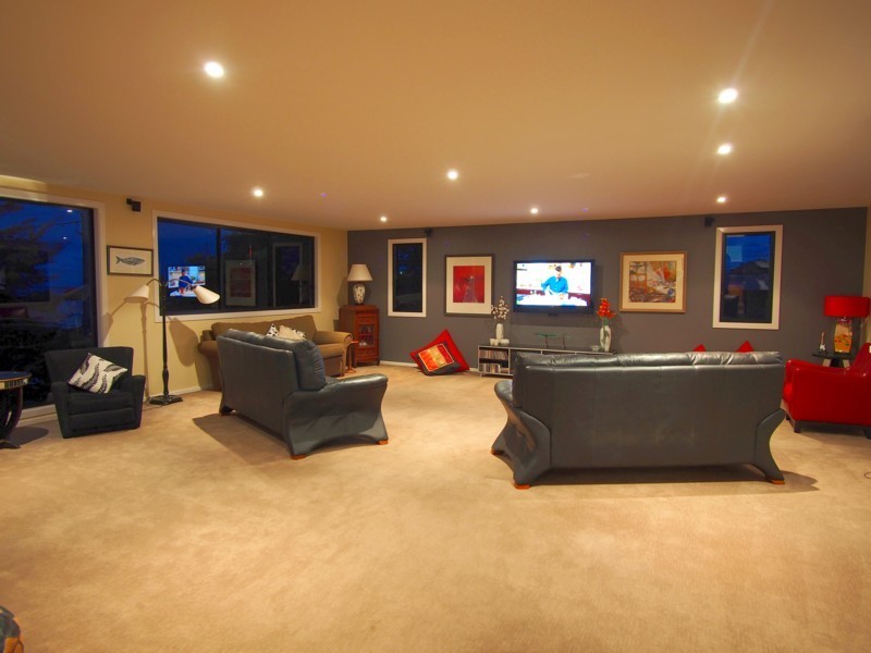 18 Lakeview Avenue, Merimbula NSW 2548