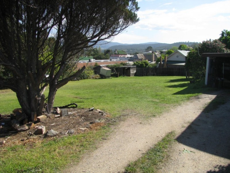 10 Little Gahan Street, Pambula NSW 2549