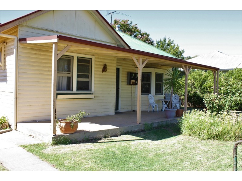 118 John Street, Corowa NSW 2646