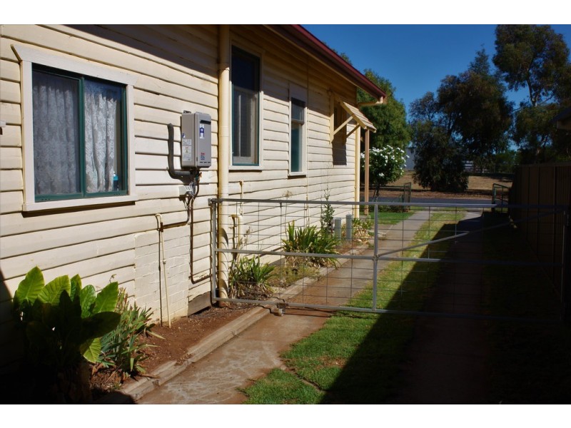 118 John Street, Corowa NSW 2646