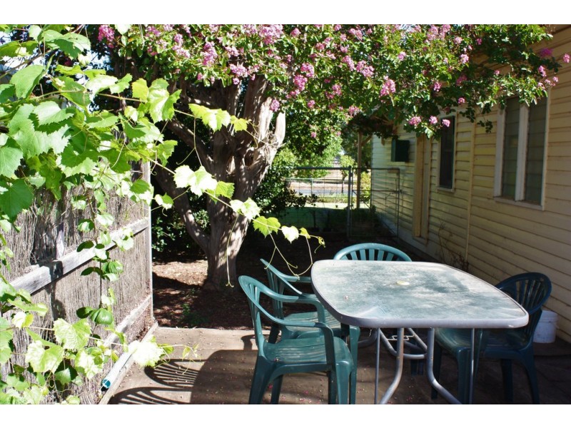 118 John Street, Corowa NSW 2646