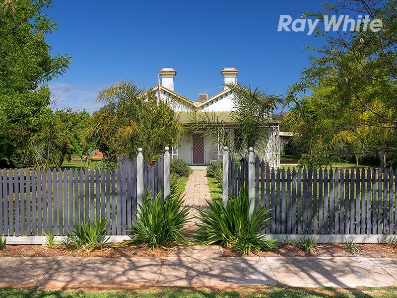 42 Albert Street, Corowa NSW 2646