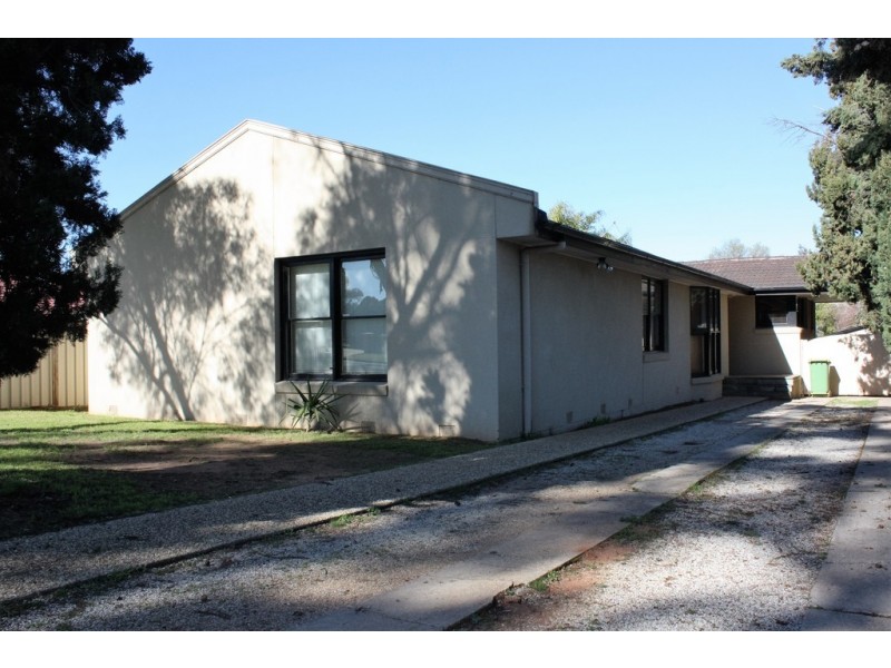 65 Banff Street, Corowa NSW 2646