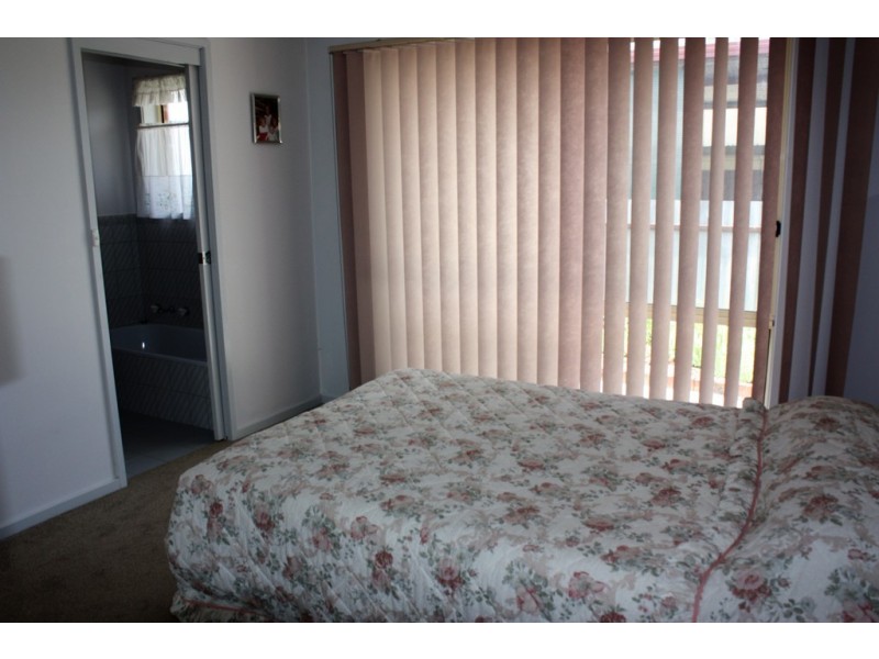 1/257 Hume Street, Corowa NSW 2646