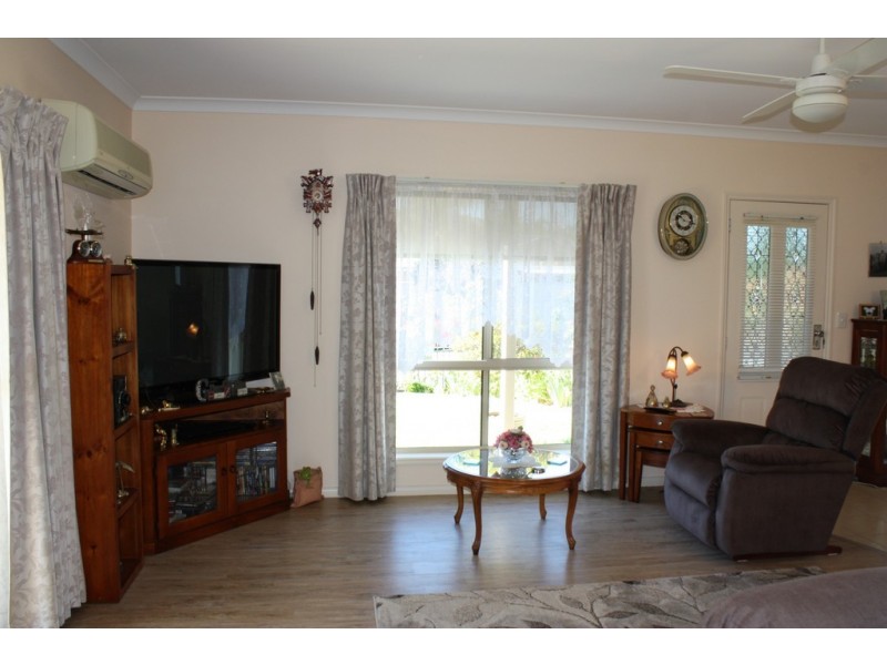 73 Banksia Drive, Corowa NSW 2646