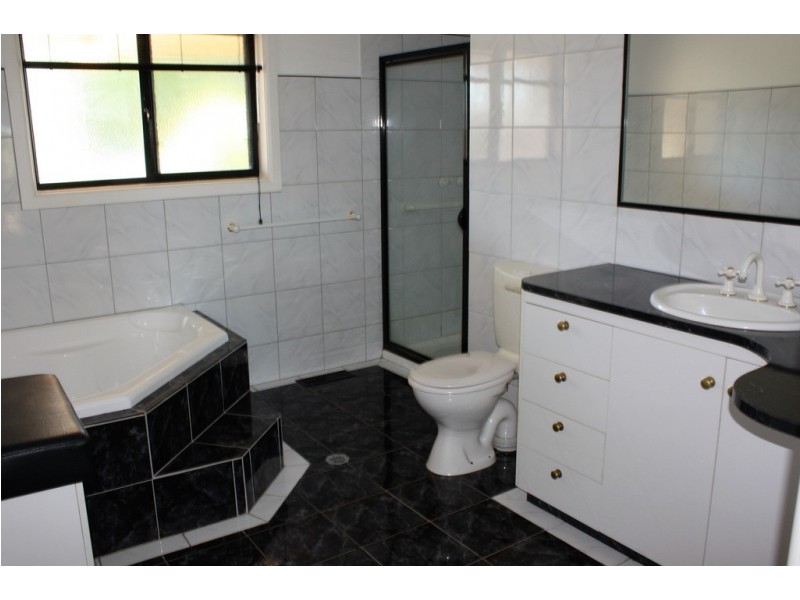 224 Adam Street, Corowa NSW 2646