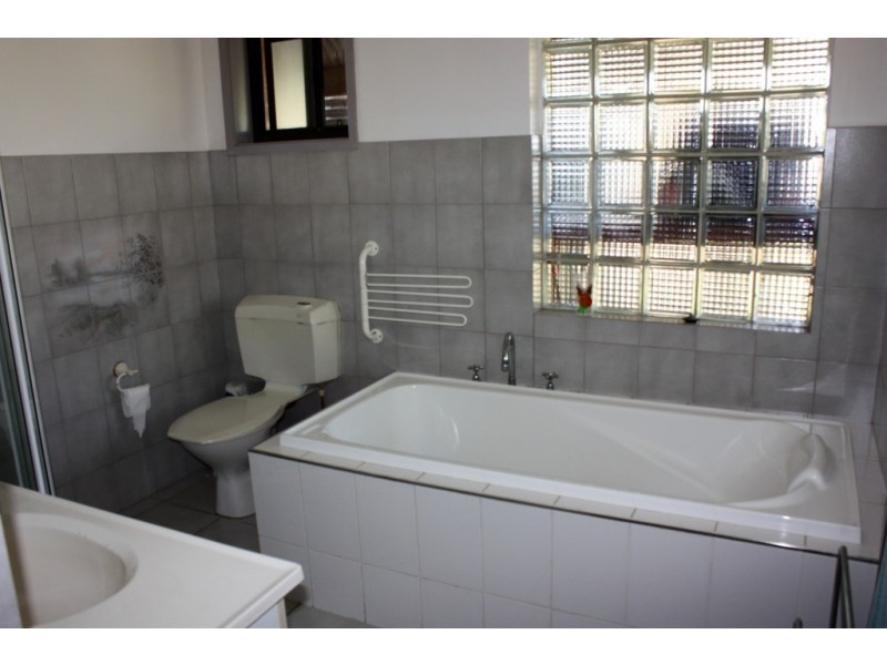 235 Church Street, Corowa NSW 2646