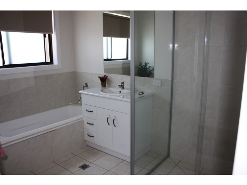 19 Ash Avenue, Corowa NSW 2646