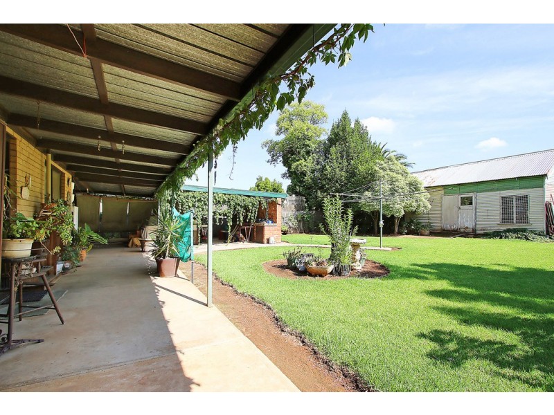 50 Birdwood Street, Corowa NSW 2646