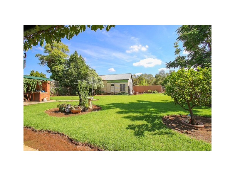 50 Birdwood Street, Corowa NSW 2646