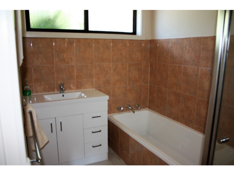 10 Corner of Gallipoli Street and Hogg Court, Corowa NSW 2646