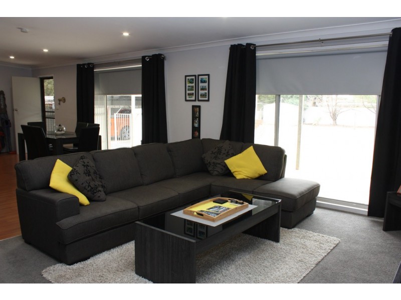 58 Redlands Road, Corowa NSW 2646