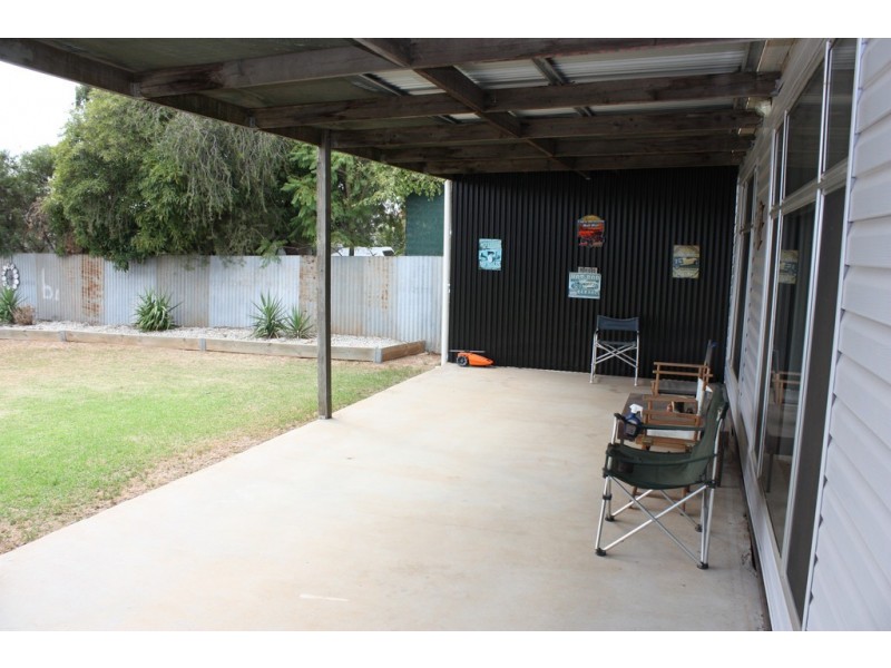 58 Redlands Road, Corowa NSW 2646