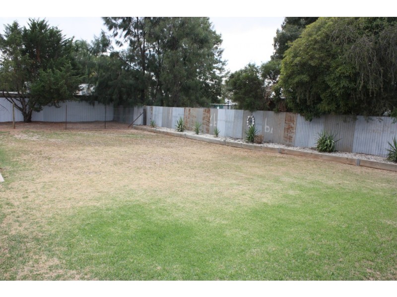 58 Redlands Road, Corowa NSW 2646