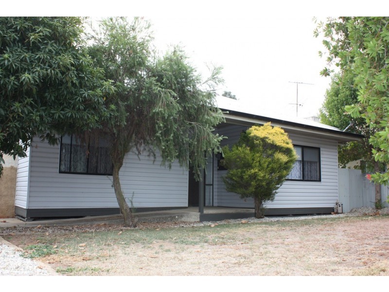 58 Redlands Road, Corowa NSW 2646