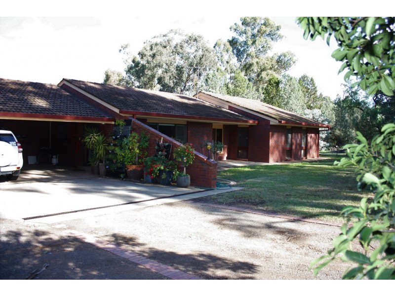 33 Airlie Street, Corowa NSW 2646