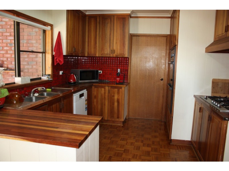 33 Airlie Street, Corowa NSW 2646