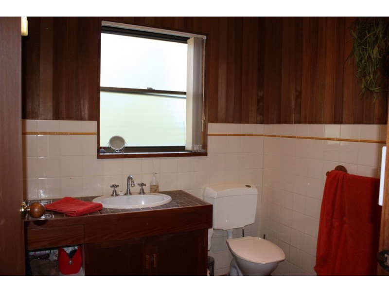 33 Airlie Street, Corowa NSW 2646