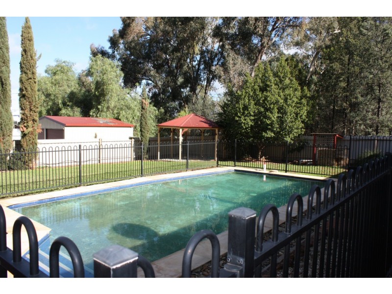 33 Airlie Street, Corowa NSW 2646