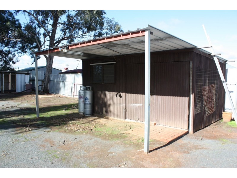 33 Airlie Street, Corowa NSW 2646