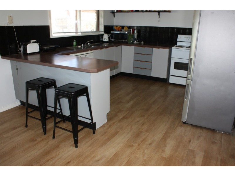 16 Edward Street, Corowa NSW 2646