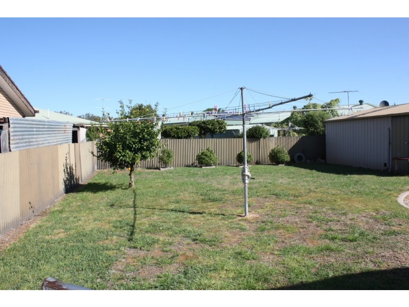 16 Edward Street, Corowa NSW 2646