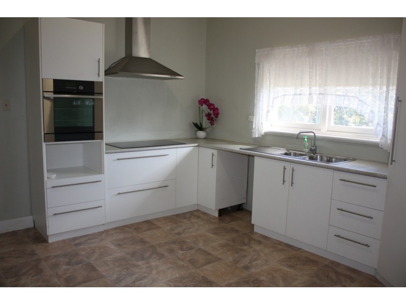 13 King Street, Corowa NSW 2646