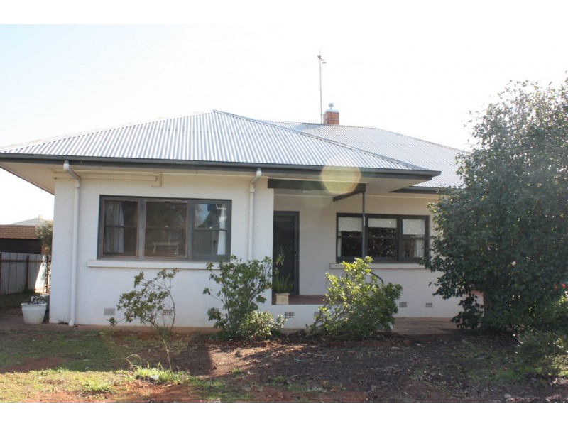 13 King Street, Corowa NSW 2646
