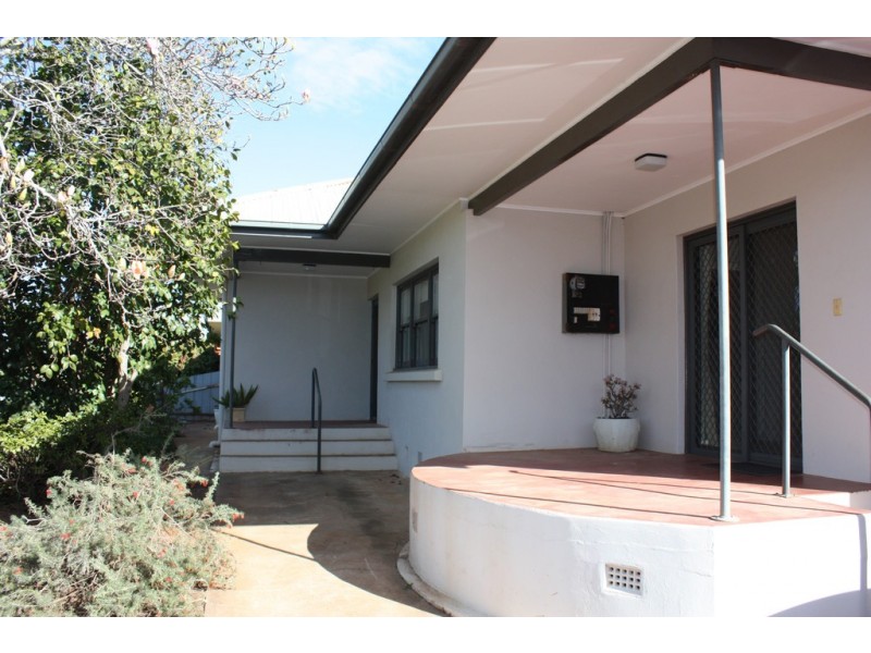 13 King Street, Corowa NSW 2646