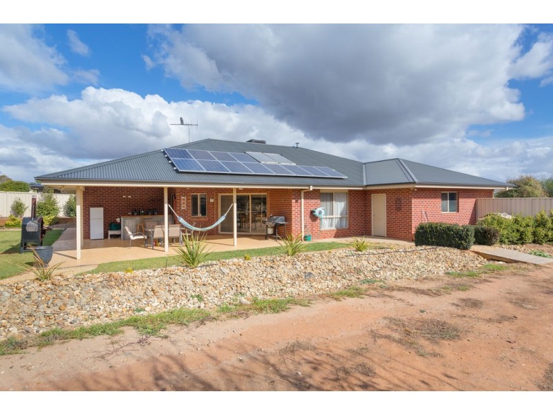 9 Maxwell Drive, Wahgunyah VIC 3687