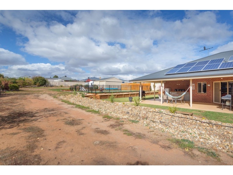 9 Maxwell Drive, Wahgunyah VIC 3687