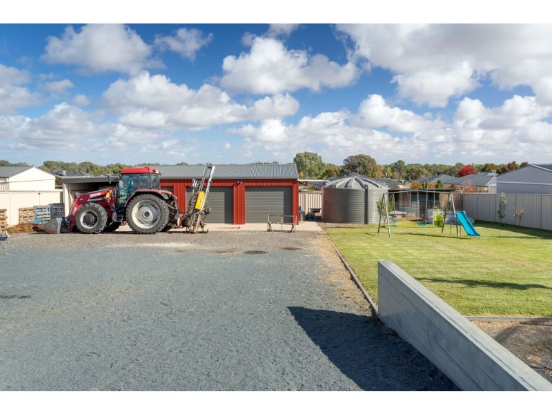 31 Maxwell Drive, Wahgunyah VIC 3687