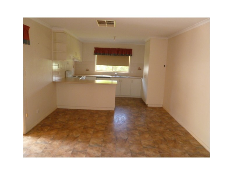 15 Matthew Court, Corowa NSW 2646