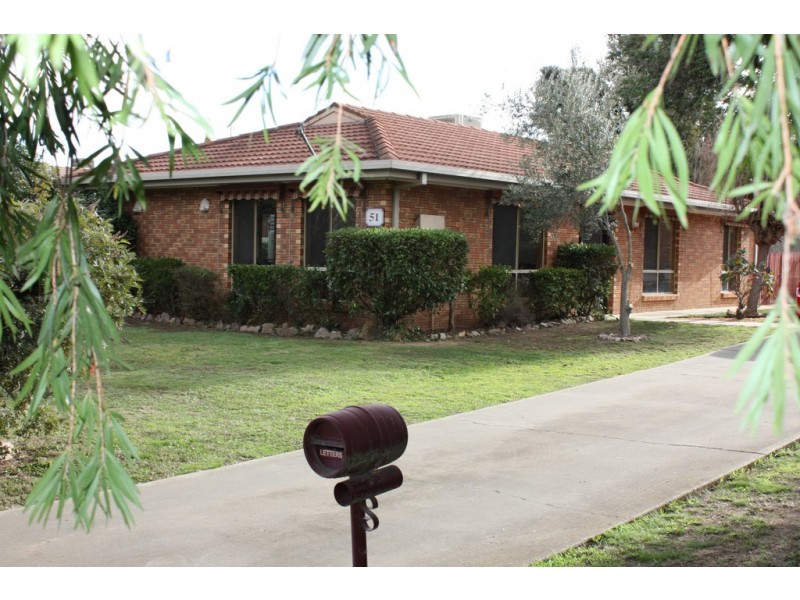 51 Federation Avenue, Corowa NSW 2646
