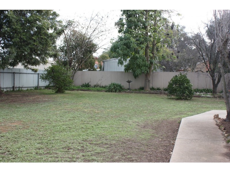 51 Federation Avenue, Corowa NSW 2646