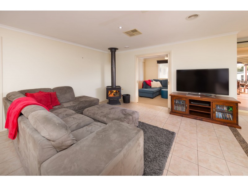 8 Maxwell Drive, Wahgunyah VIC 3687