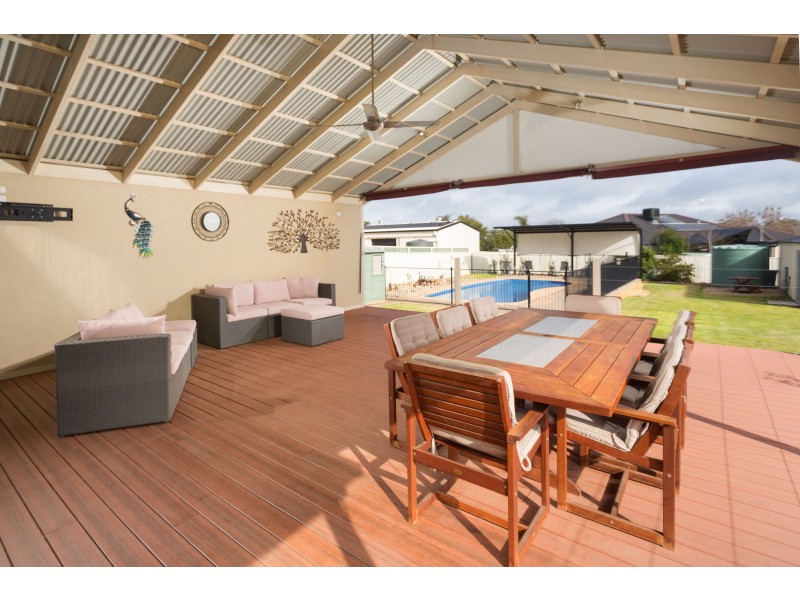 8 Maxwell Drive, Wahgunyah VIC 3687