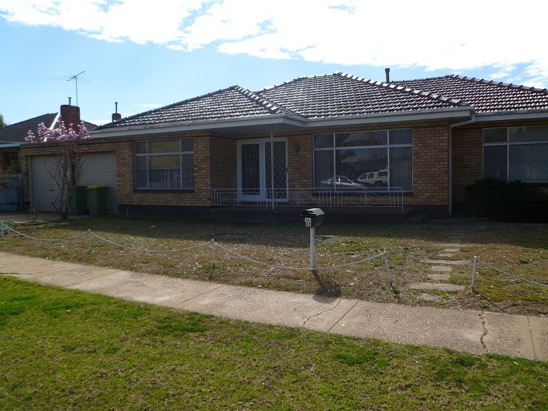 42 Redlands Road, Corowa NSW 2646
