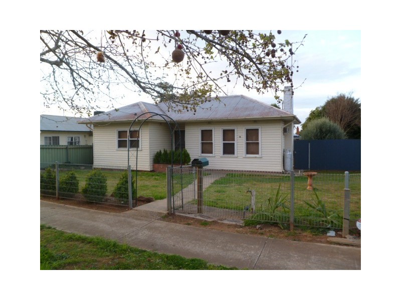 74 Redlands Road, Corowa NSW 2646