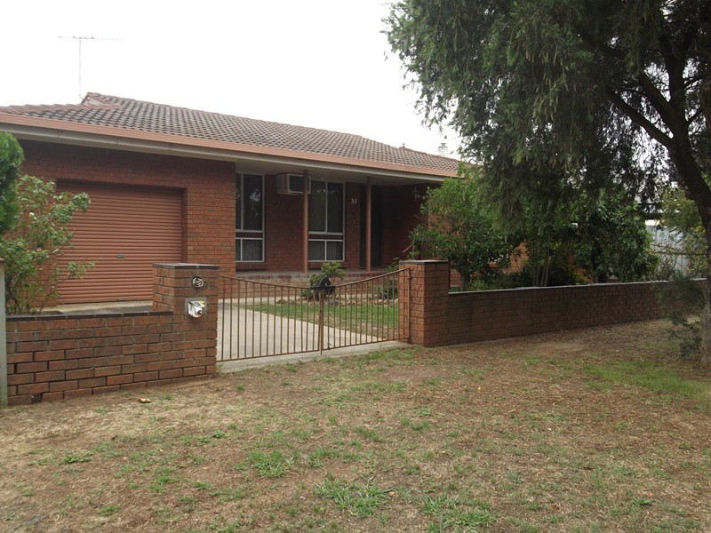 33  Albert Street, Corowa NSW 2646