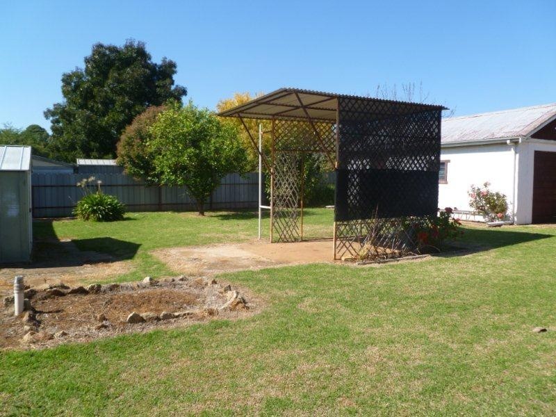 22  Hay Street, Corowa NSW 2646