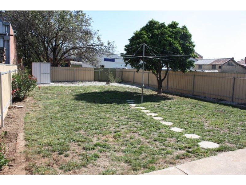 11 Riesling Street, Corowa NSW 2646