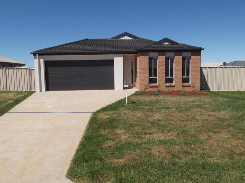 11 Hughes Court, Corowa NSW 2646