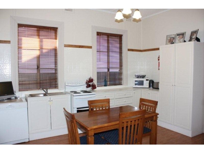 140 Federation Avenue, Corowa NSW 2646
