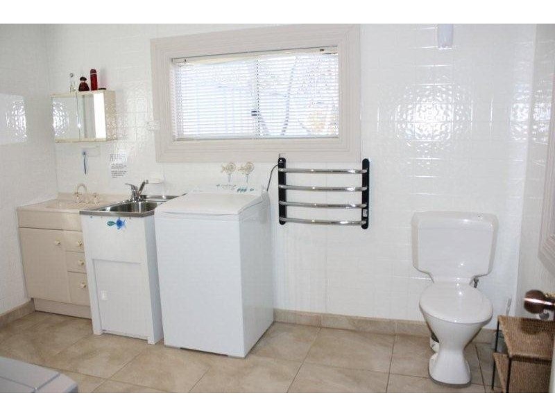 140 Federation Avenue, Corowa NSW 2646