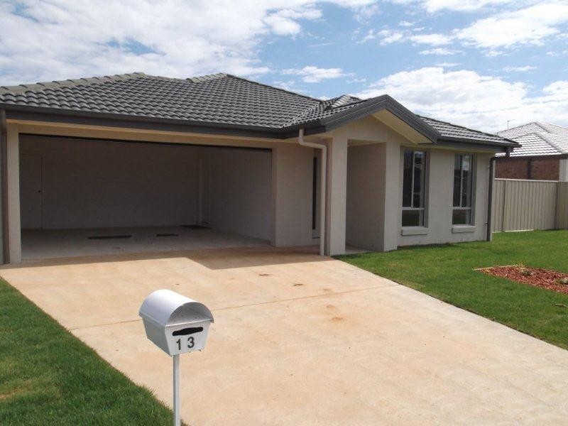 13 Chisnall Street, Corowa NSW 2646