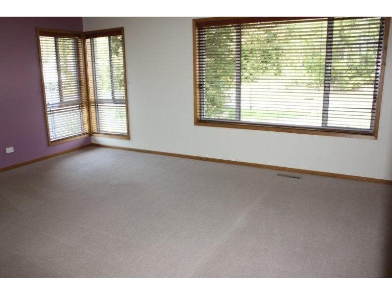 10 Fleming Drive, Corowa NSW 2646