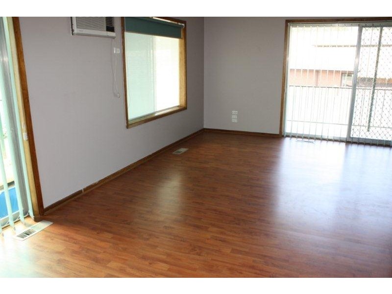 10 Fleming Drive, Corowa NSW 2646