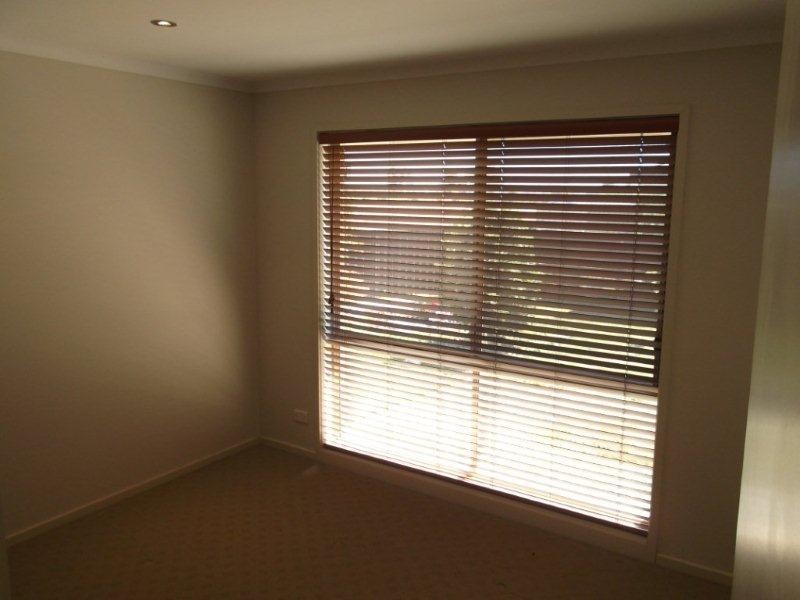 2/303 Honour Avenue, Corowa NSW 2646