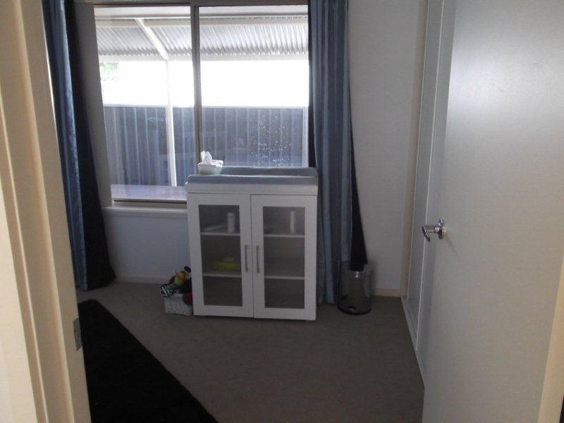 2/303 Honour Avenue, Corowa NSW 2646